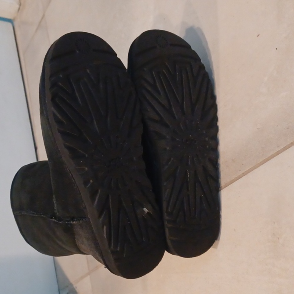 UGG CLASSIC SHORT II BOOTS - Picture 4 of 6